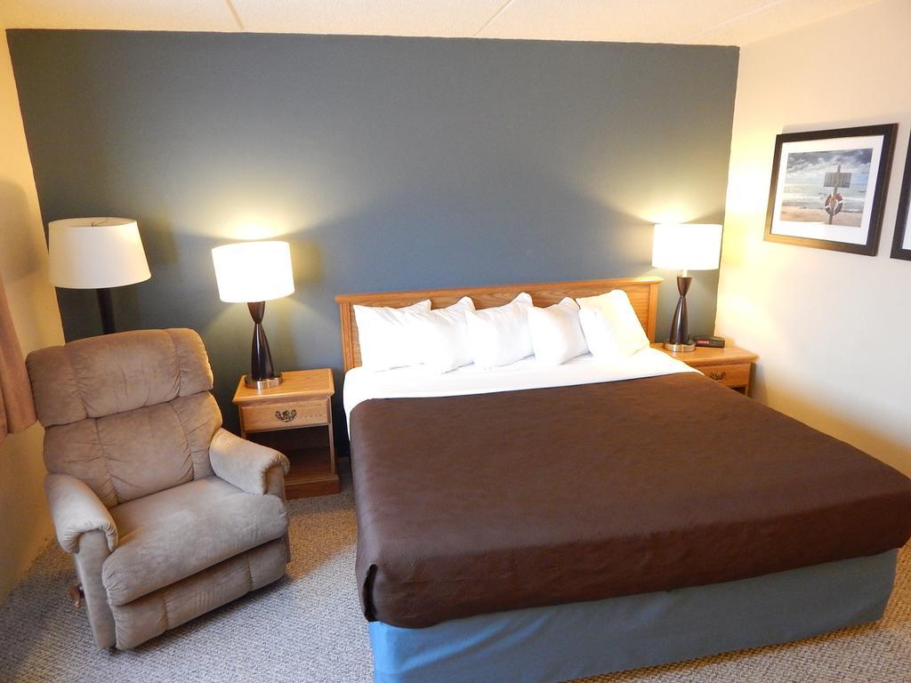 Americinn By Wyndham Sturgeon Bay Exterior photo