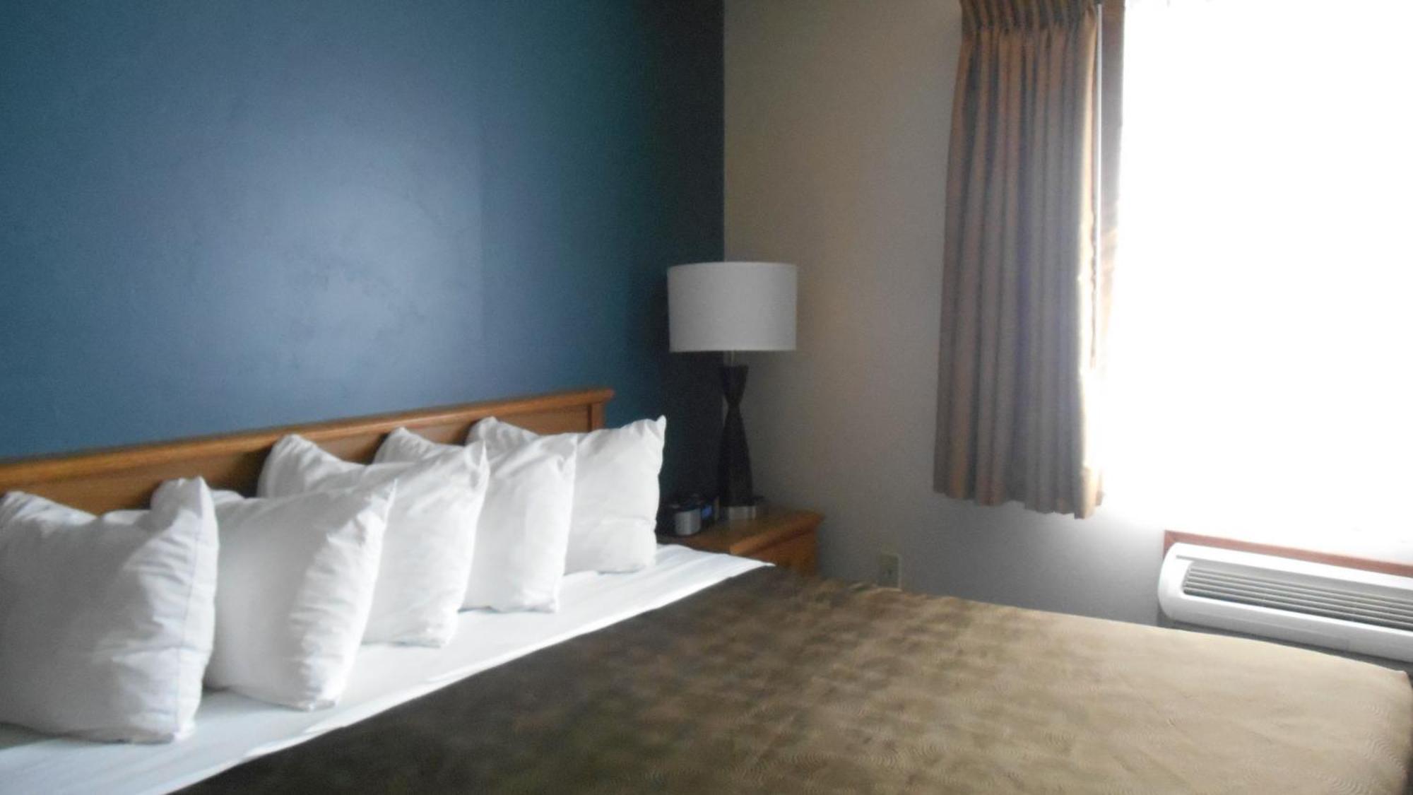 Americinn By Wyndham Sturgeon Bay Exterior photo