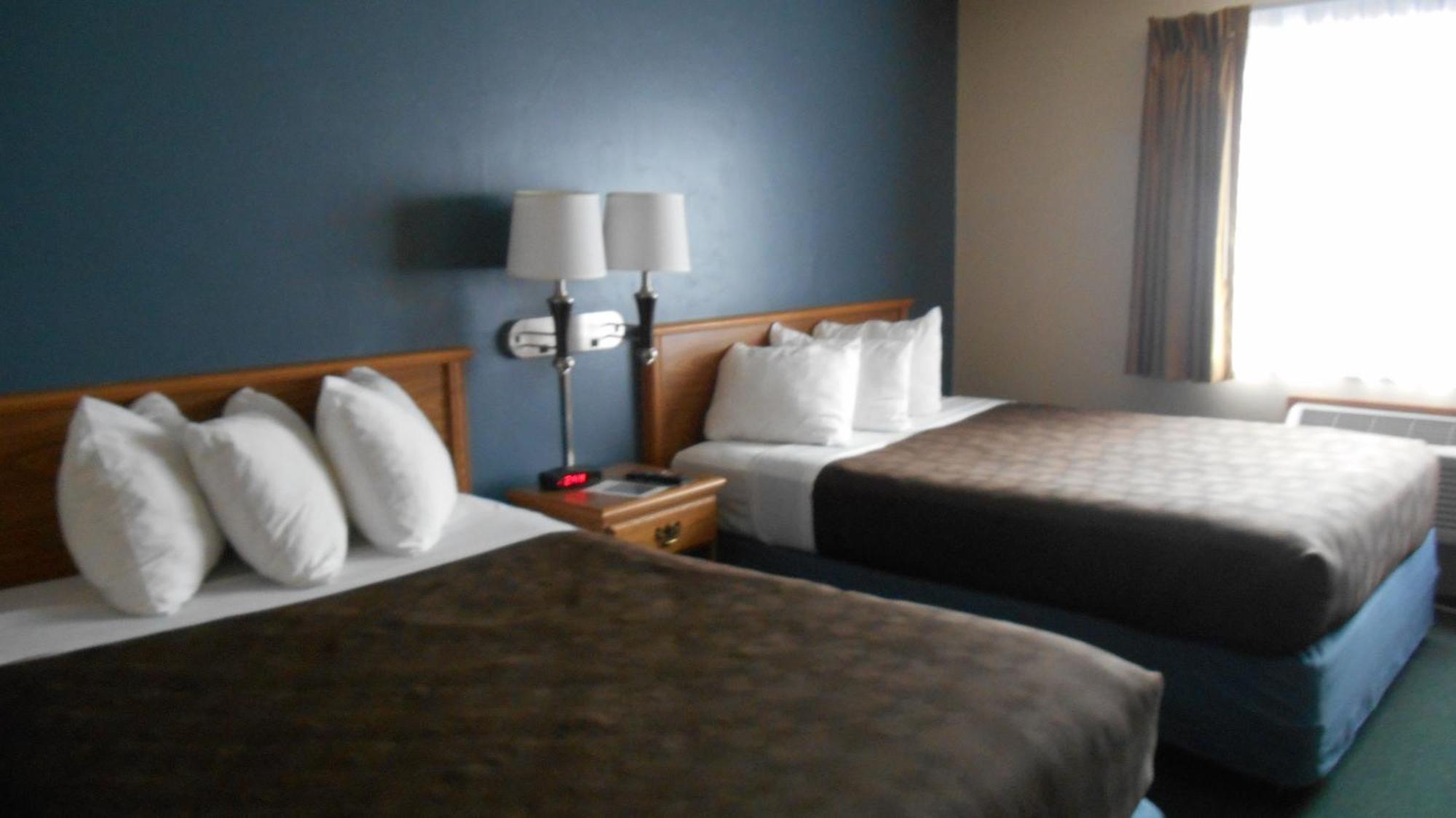 Americinn By Wyndham Sturgeon Bay Exterior photo