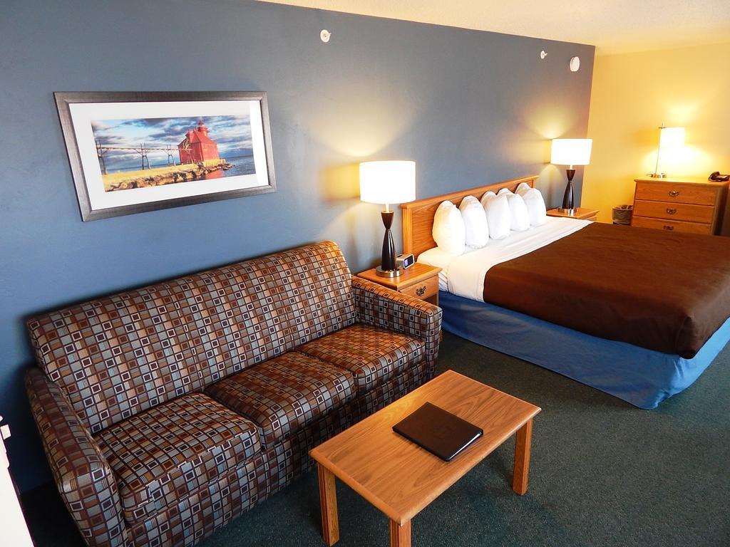 Americinn By Wyndham Sturgeon Bay Exterior photo