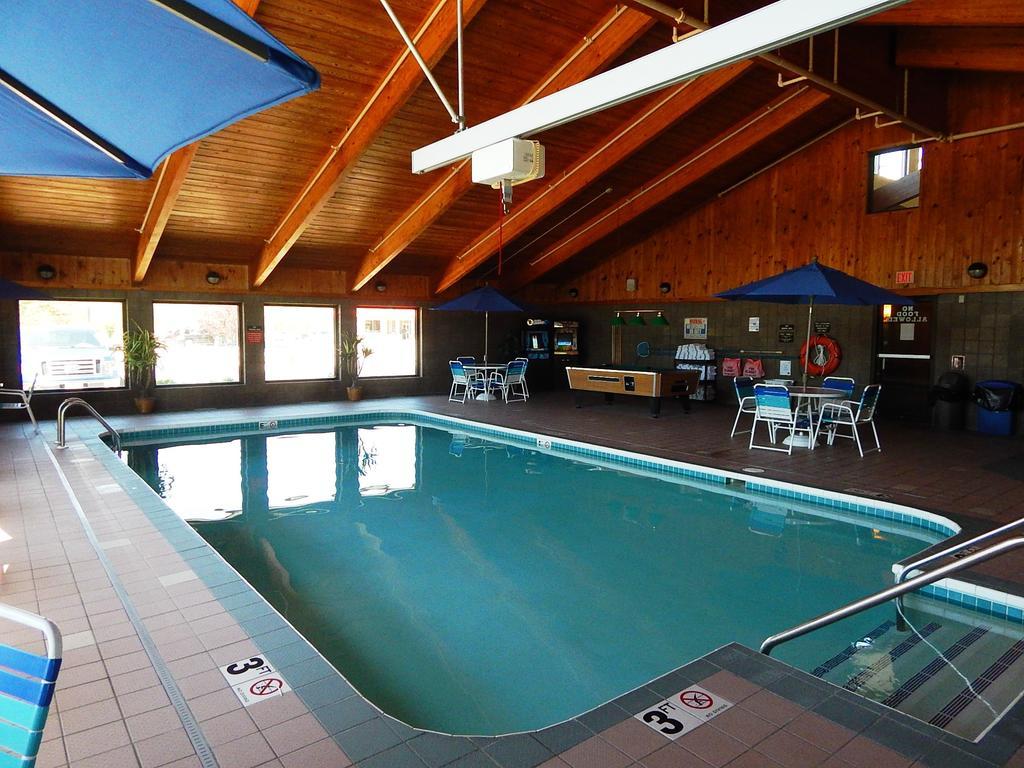 Americinn By Wyndham Sturgeon Bay Exterior photo
