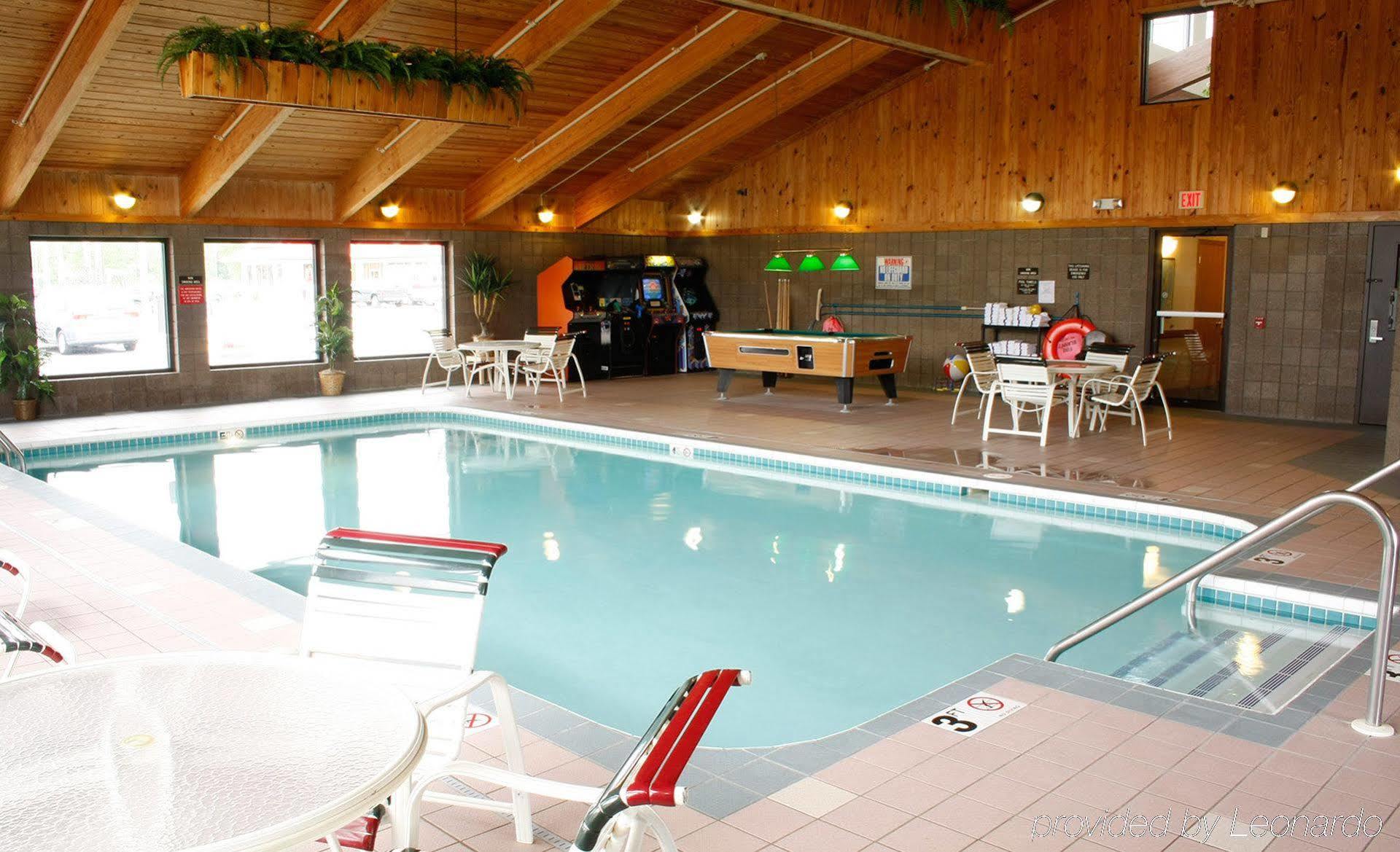 Americinn By Wyndham Sturgeon Bay Exterior photo